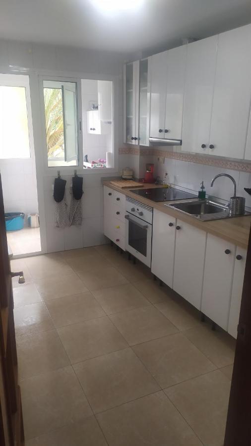 Habitaciones En Frente Del Puerto Almería Exterior photo